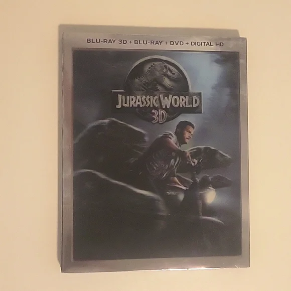 Jurassic World movie - Picture 1 of 3